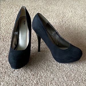 NWOT Mossimo Black High Heels (5 in.)